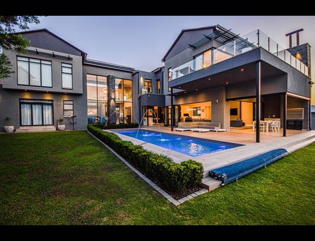 5 BEDROOM HOUSE FOR SALE IN COPPERLEAF ESTATE